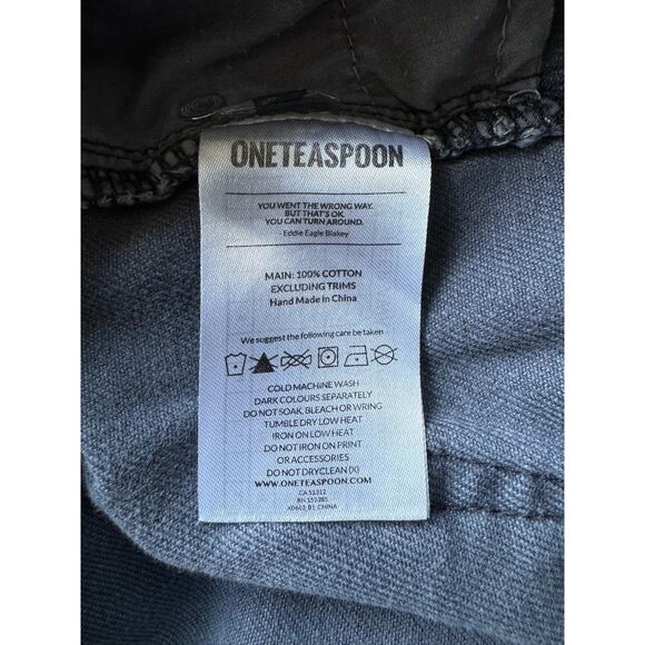 One x One Teaspoon Distressed Jean Shorts Trendy Short Shorts Button Fly - Picture 11 of 12